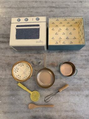 Retired Maileg Miniature Cooking Set
